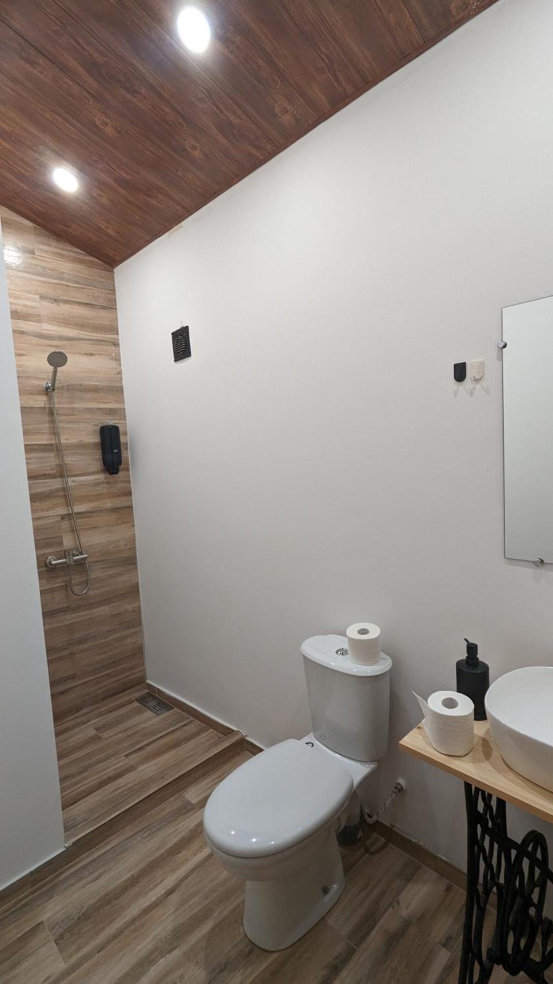 Hotel Arevi Gosh Ngoại thất bức ảnh